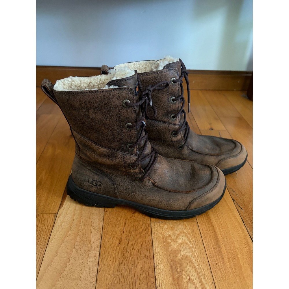 UGG Sahale Men's‎ 9 Brown Leather Waterproof Boots Sheepskin Lining